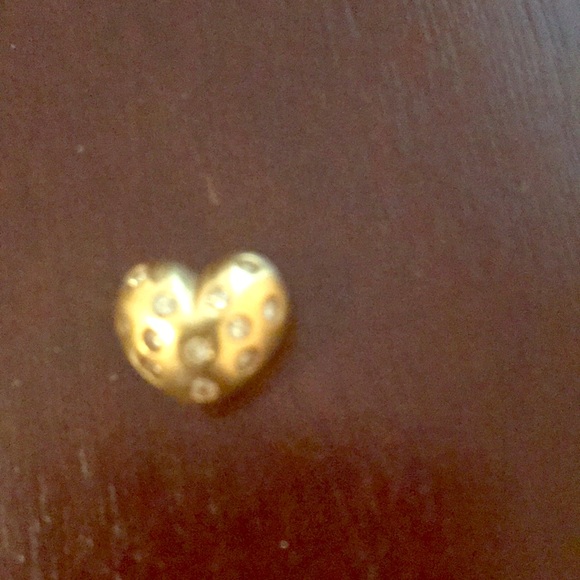 Jewelry - 18 karat diamond heart pendant